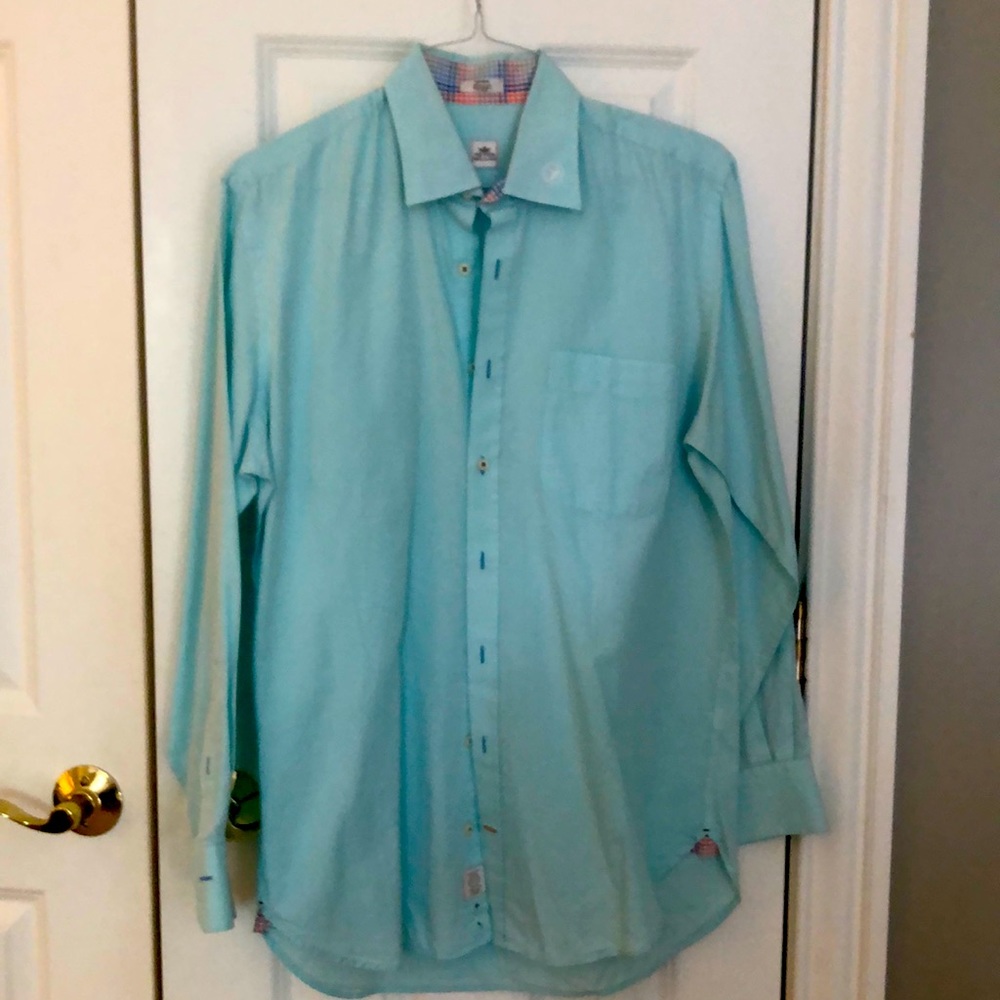 Men’s casual dress shirt
